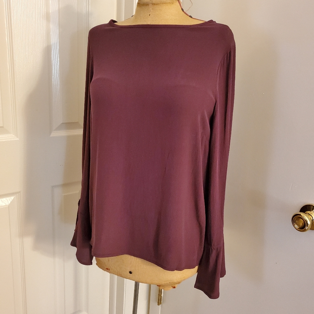 Blue Rain bell sleeve size S EUC top